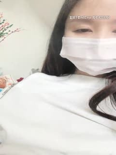 【污萌少女】高颜值美乳妹子跳蛋自慰，拨开内裤露逼卫生间自慰洗澡，很是诱惑喜欢不要错过第02集}