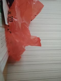 2021.12.17-2【换妻探花】30岁气质文员，洗浴完进入正题，小少妇欲拒还迎，骚穴被舔的刹那释放了自我尽情享受其中}